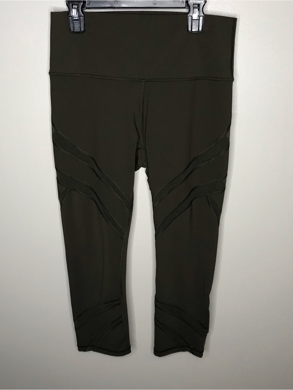 Lululemon Athletica Wunder Under HR Crop Leggings Sz 8 inseam 21”